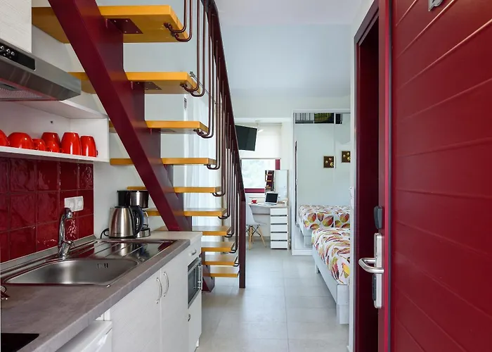 Elpiniki Luxury Aparthotel