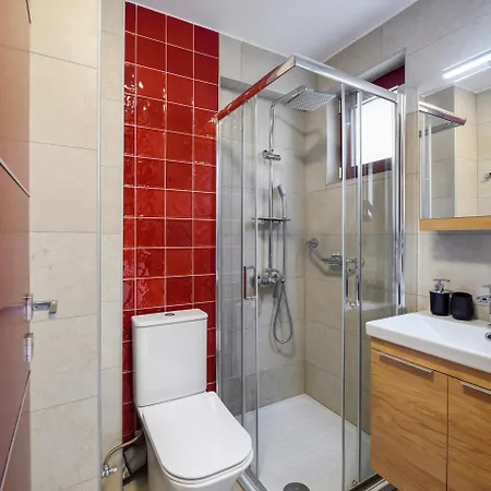 Elpiniki Luxury Apartahotel