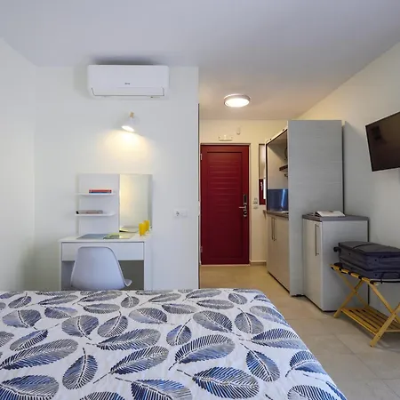 Elpiniki Luxury Aparthotel Nea Poteidaia