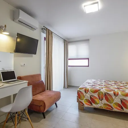 Elpiniki Luxury
