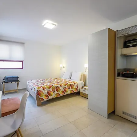 Aparthotel Elpiniki Luxury 4*