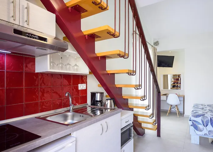 Elpiniki Luxury Apart Otel