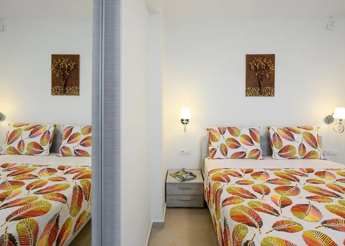 Elpiniki Luxury 4*