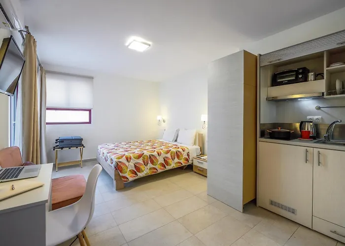 Apart Otel Elpiniki Luxury 4*