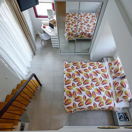 Elpiniki Luxury 4*