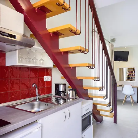 Elpiniki Luxury Aparthotel
