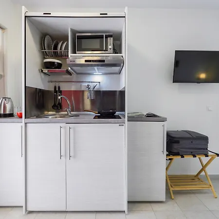 Elpiniki Luxury 4*