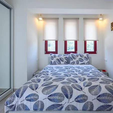 Elpiniki Luxury Nea Poteidaia