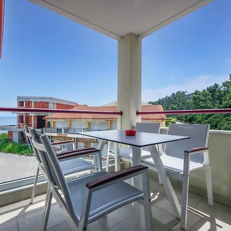Elpiniki Luxury 4*