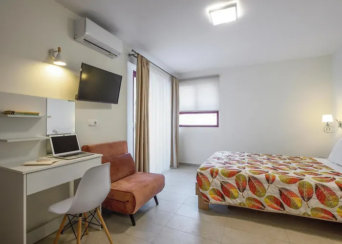 Elpiniki Luxury