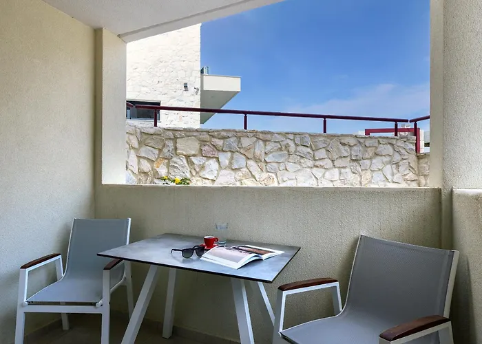 Elpiniki Luxury